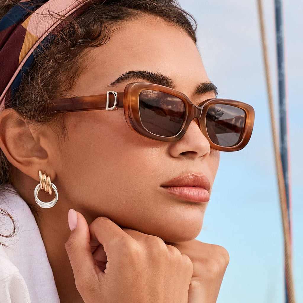 Daphne by DIFF Polarized Sunglasses in Amber Tortoise on Model
