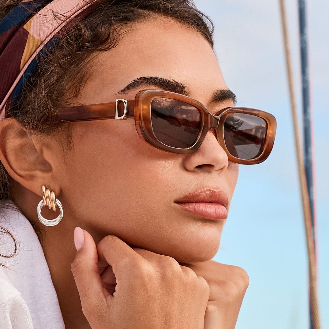 Daphne by DIFF Polarized Sunglasses in Amber Tortoise on Model